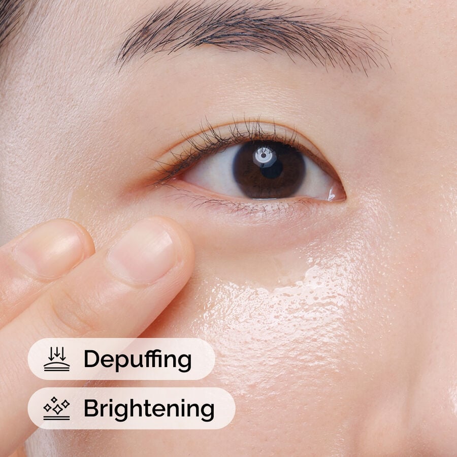 caffeine-solution-5-egcg-eye-serum-t2 ord-caffeine-solution-egcg-model-application-with-benefits.jpg